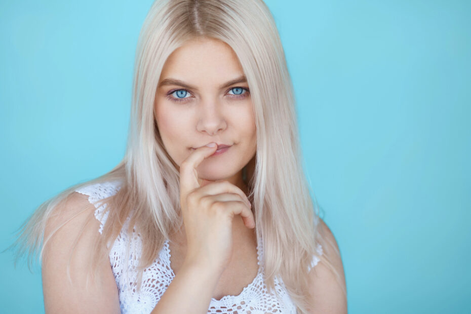 How To Grow Out Bleached Hair Gracefully Step by Step